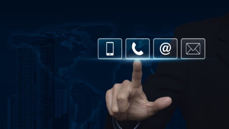 Liên hệ 8Live thông qua Hotline Liên hệ 8Live thông qua Hotline